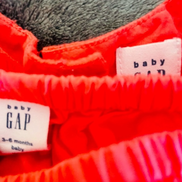 Baby gap dress and diaper cover size 3-9M - Picture 3 of 3